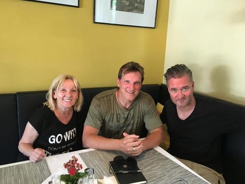 Andreas Herzog mit Claus-Peter Niem und Karin Helle